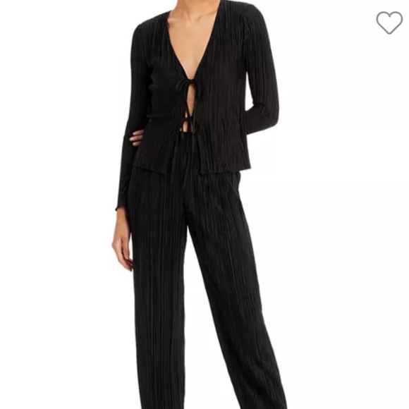 Rowan Pleated Pull On Pants & Bethany top Black - Picture 1 of 10